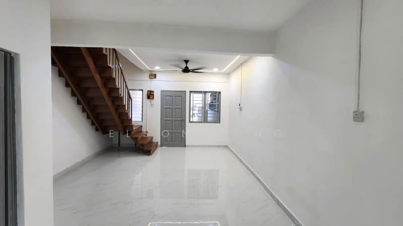 2-storey Terraced House for Sale in Taman Titiwangsa (Kluang) - Elson Yong - Interior - PropertyGuru.com.my
