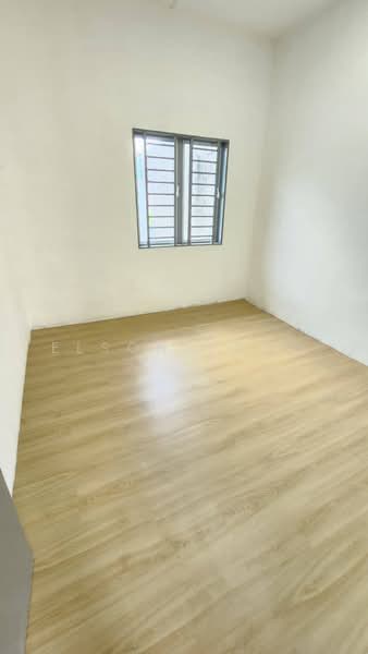 2-storey Terraced House for Sale in Taman Titiwangsa (Kluang) - Elson Yong - Interior - PropertyGuru.com.my