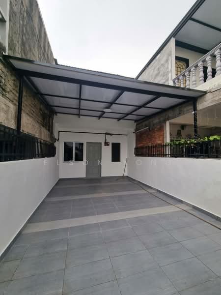 2-storey Terraced House for Sale in Taman Titiwangsa (Kluang) - Elson Yong - Exterior - PropertyGuru.com.my