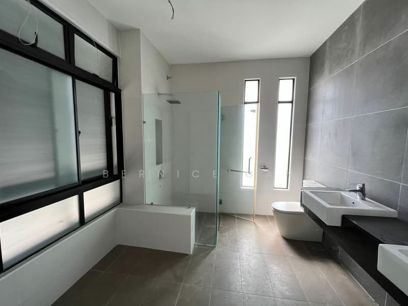 Rumah Berkembar untuk Dijual di Taman Desa Tebrau (Tebrau) - Bernice Gan - Bathroom - PropertyGuru.com.my