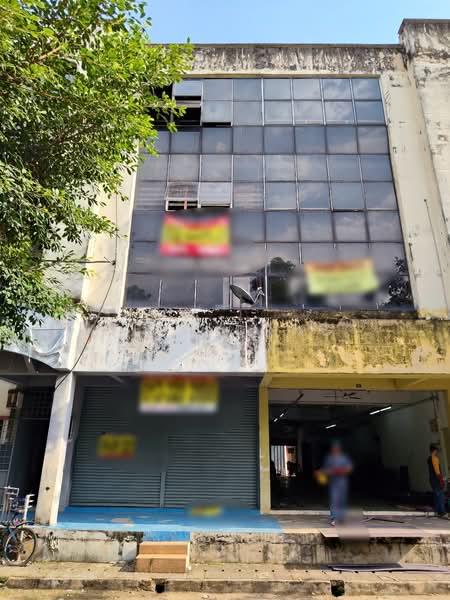 Shop for Rent in Bandar Pinggiran Subang (Shah Alam) - Alex Tong - Exterior - PropertyGuru.com.my