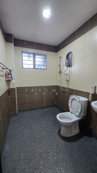 Rumah Teres 2 Tingkat untuk Dijual di Taman Petaling (Kepong) - Jasemin Chia - Bathroom - PropertyGuru.com.my