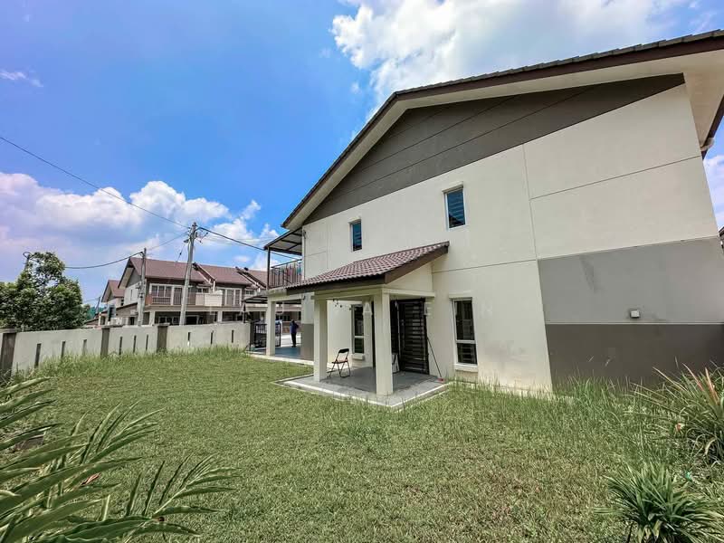 Rumah Teres 2 Tingkat untuk Disewa di Rawang (Selangor) - Lau Ia Ein - Exterior - PropertyGuru.com.my