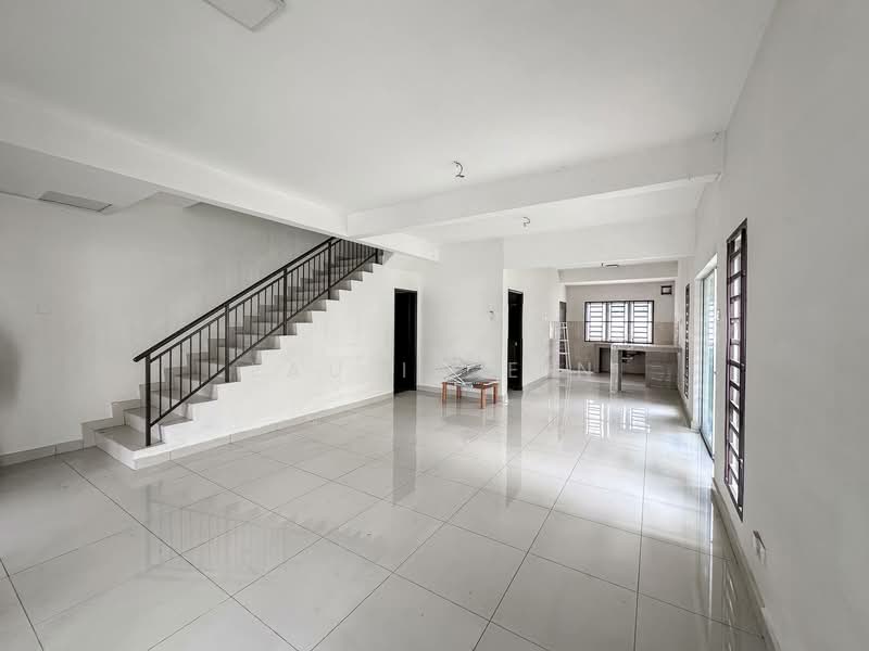 Rumah Teres 2 Tingkat untuk Disewa di Rawang (Selangor) - Lau Ia Ein - Living Room - PropertyGuru.com.my