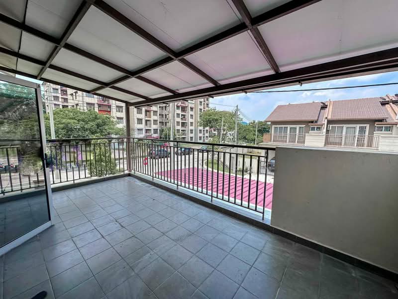 Rumah Teres 2 Tingkat untuk Disewa di Rawang (Selangor) - Lau Ia Ein - Balcony - PropertyGuru.com.my