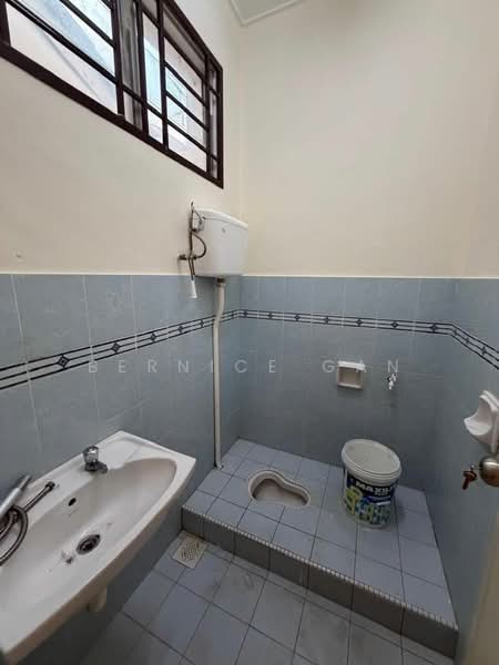 Rumah Teres 1.5 Tingkat untuk Dijual di Taman Desa Cemerlang (Ulu Tiram) - Bernice Gan - Bathroom - PropertyGuru.com.my