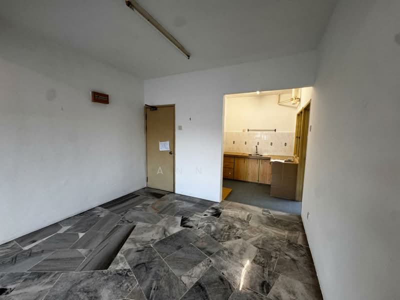 Pangsapuri untuk Disewa di Sri Penaga - Ann . - Kitchen - PropertyGuru.com.my