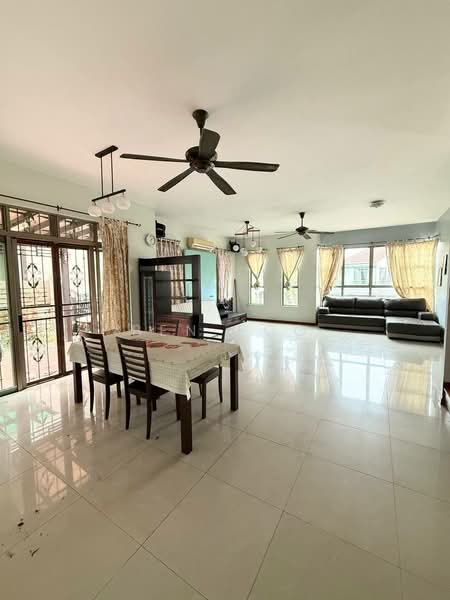 2.5-storey Terraced House for Sale in Austin Heights (Tebrau) - Ben Foo - Living Room - PropertyGuru.com.my
