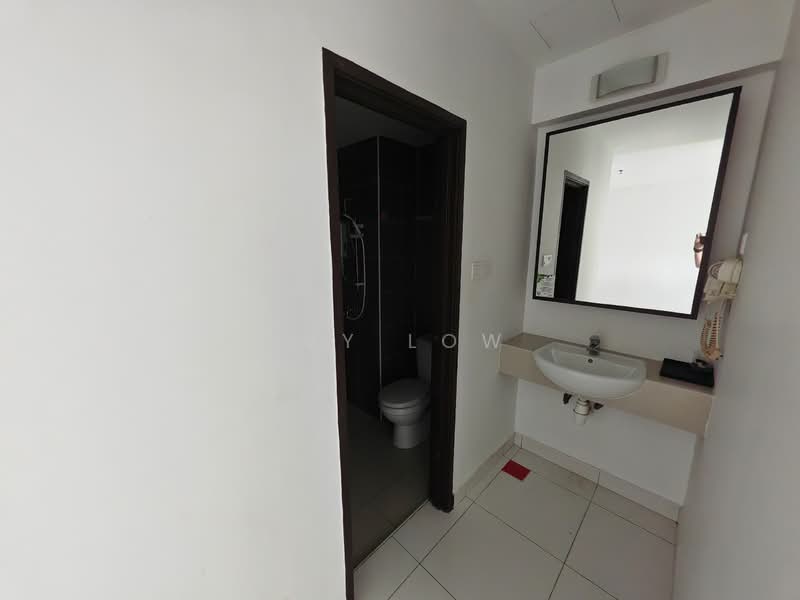 Pangsapuri untuk Dijual di Bayu Marina - Ivy Low - Bathroom - PropertyGuru.com.my