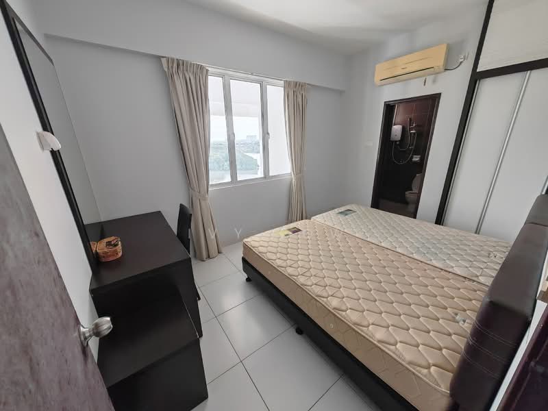 Pangsapuri untuk Dijual di Bayu Marina - Ivy Low - Bedroom - PropertyGuru.com.my