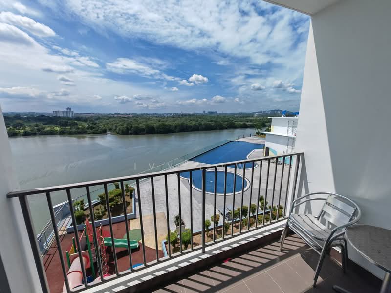 Pangsapuri untuk Dijual di Bayu Marina - Ivy Low - Balcony - PropertyGuru.com.my