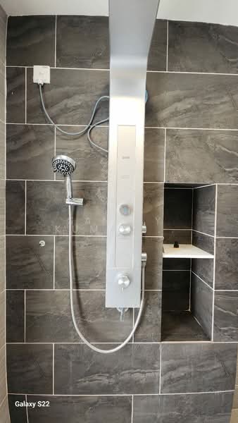 Rumah Teres 2.5 Tingkat untuk Disewa di Dengkil (Selangor) - Sanjay Kumar Sadananthan - Bathroom - PropertyGuru.com.my