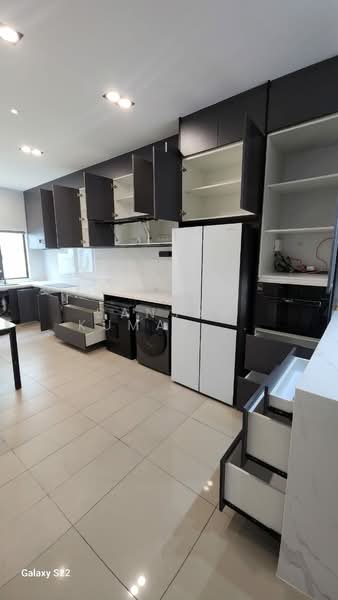 Rumah Teres 2.5 Tingkat untuk Disewa di Dengkil (Selangor) - Sanjay Kumar Sadananthan - Kitchen - PropertyGuru.com.my