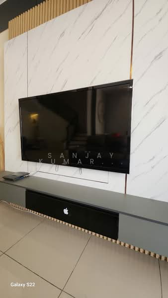 Rumah Teres 2.5 Tingkat untuk Disewa di Dengkil (Selangor) - Sanjay Kumar Sadananthan - Living Room - PropertyGuru.com.my