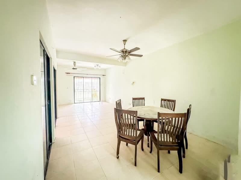2-storey Terraced House for Sale in Bandar Country Homes (Rawang) - Nazrin Hakimin - Living Room - PropertyGuru.com.my