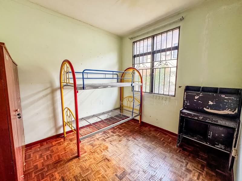 2-storey Terraced House for Sale in Bandar Country Homes (Rawang) - Nazrin Hakimin - Bedroom - PropertyGuru.com.my