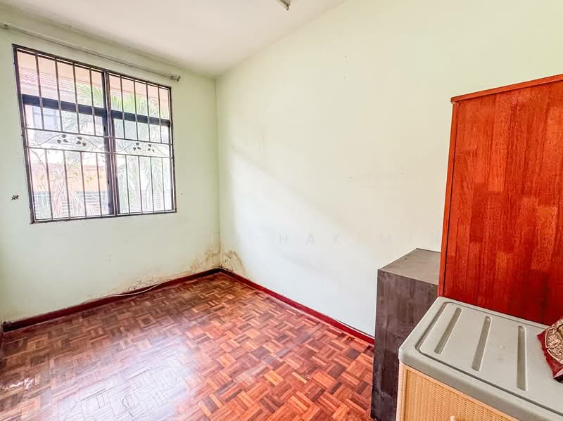 2-storey Terraced House for Sale in Bandar Country Homes (Rawang) - Nazrin Hakimin - Bedroom - PropertyGuru.com.my