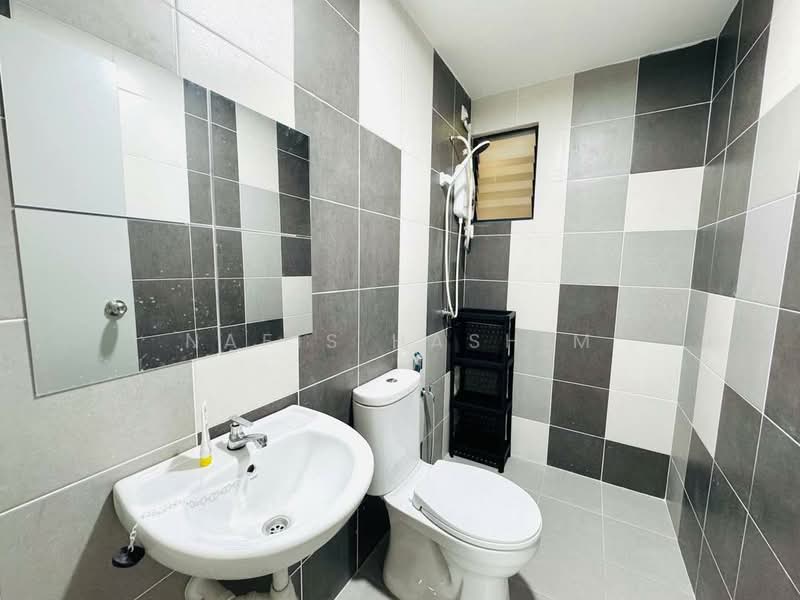 Service Residence for Rent at Residensi Mutiara Kajang 2 - Nafis Hashim - Bathroom - PropertyGuru.com.my