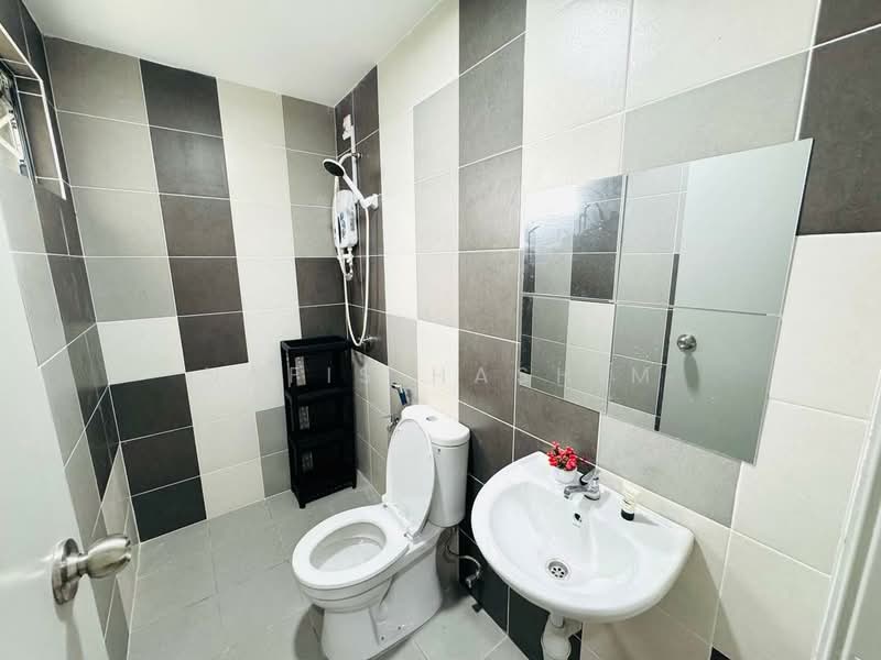 Service Residence for Rent at Residensi Mutiara Kajang 2 - Nafis Hashim - Bathroom - PropertyGuru.com.my