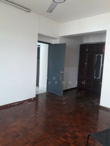 Condominium for Sale at Kelana Puteri - Adi Zulkarnaen - Interior - PropertyGuru.com.my