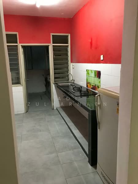 Condominium for Sale at Kelana Puteri - Adi Zulkarnaen - Kitchen - PropertyGuru.com.my