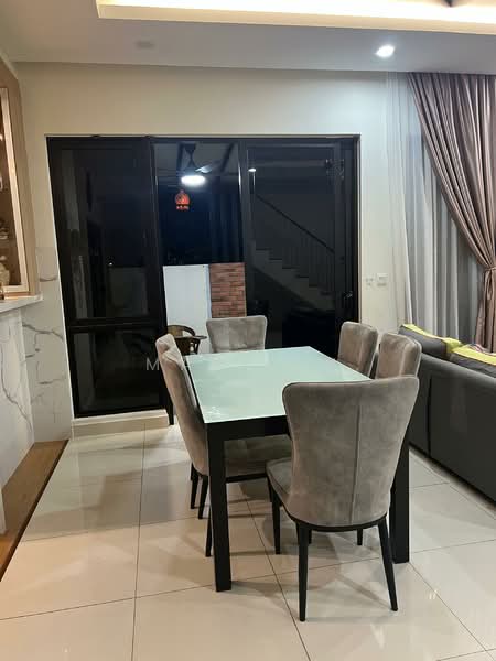 Rumah Teres untuk Disewa di Shah Alam (Selangor) - Max Peh - Dining Room - PropertyGuru.com.my