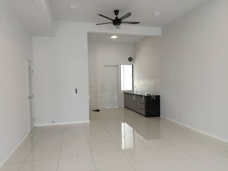 Rumah Teres 2 Tingkat untuk Disewa di Rawang (Selangor) - Lau Ia Ein - Living Room - PropertyGuru.com.my