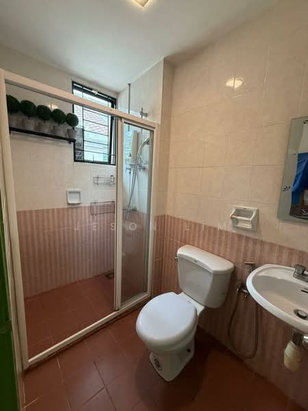 Rumah Berkembar untuk Dijual di Bandar Bukit Tinggi (Klang) - Jeson Lim - Bathroom - PropertyGuru.com.my