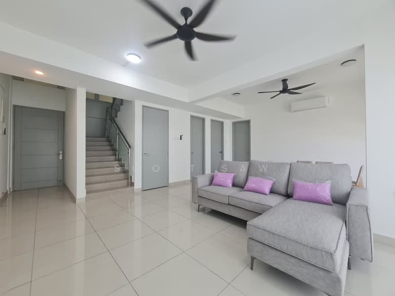 Kondominium untuk Dijual di Tropicana Bay Residences - Scott Saw - Living Room - PropertyGuru.com.my