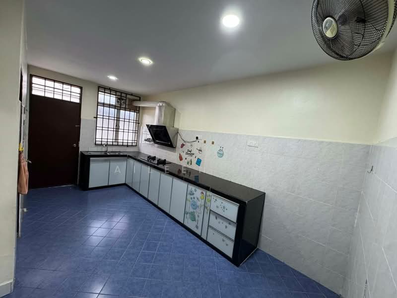 Rumah Teres 2 Tingkat untuk Disewa di Taman Pulai Utama (Skudai) - Aileen Lui - Kitchen - PropertyGuru.com.my