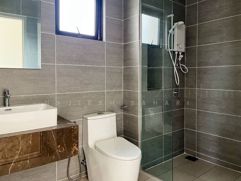 Rumah Berkembar untuk Dijual di Cyber 10 (Cyberjaya) - Najibah Sahari - Bathroom - PropertyGuru.com.my