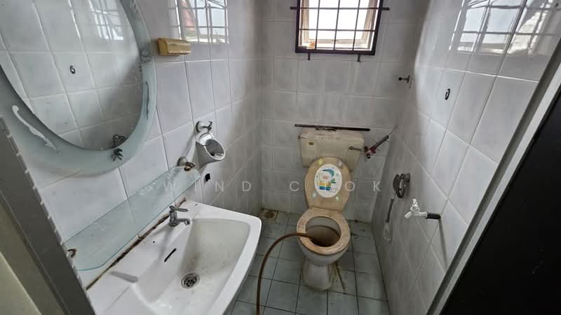 Rumah Teres 2 Tingkat untuk Dijual di Johor Bahru (Johor) - Wind Chok - Bathroom - PropertyGuru.com.my