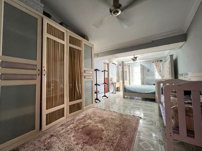 Semi-Detached House for Sale in Subang Jaya (Selangor) - Zaty Jasmin - Bedroom - PropertyGuru.com.my