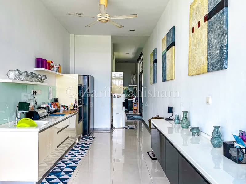 Rumah Banglo untuk Dijual di Seri Kembangan (Selangor) - Najibah Sahari - Kitchen - PropertyGuru.com.my
