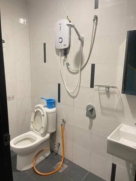 Servis Apartment untuk Disewa di Suria Jaya - Abby Woo - Bathroom - PropertyGuru.com.my