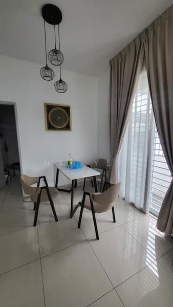 2-storey Terraced House for Sale in Bandar Indahpura (Kulai) - Max Yee - Dining Room - PropertyGuru.com.my