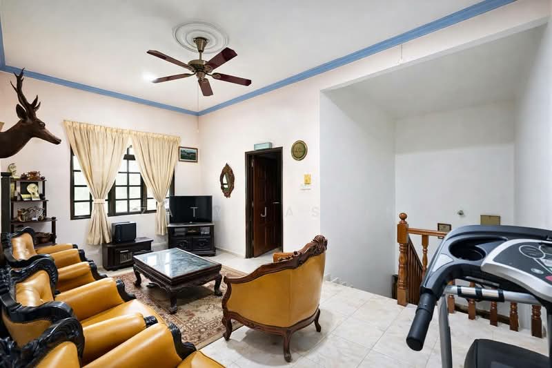 Rumah Banglo untuk Dijual di Seksyen 9 (Shah Alam) - Zaty Jasmin - Living Room - PropertyGuru.com.my