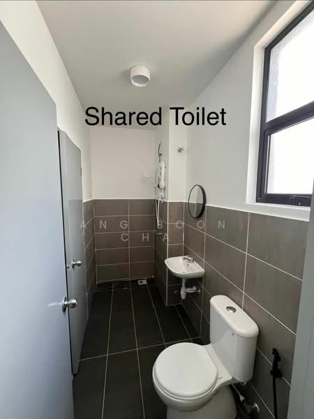 Rumah Teres untuk Disewa di Bandar Putra (Kulai) - Ang Boon Chai - Bathroom - PropertyGuru.com.my