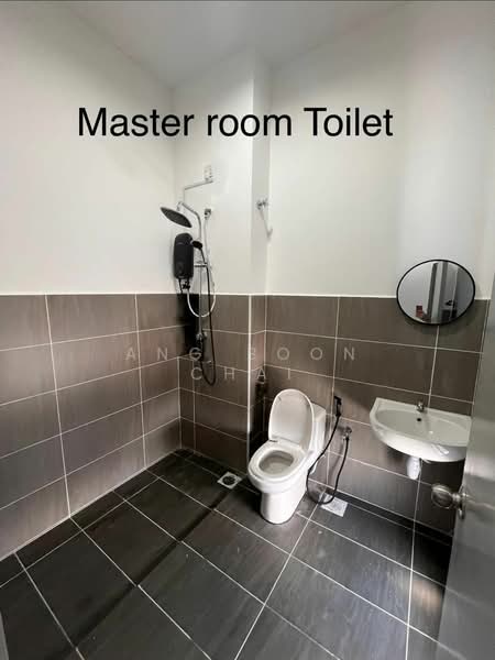 Rumah Teres untuk Disewa di Bandar Putra (Kulai) - Ang Boon Chai - Bathroom - PropertyGuru.com.my