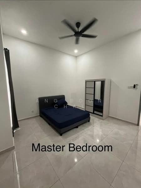 Rumah Teres untuk Disewa di Bandar Putra (Kulai) - Ang Boon Chai - Master Bedroom - PropertyGuru.com.my