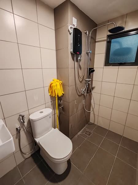 Servis Apartment untuk Dijual di D'Quince Residences - Tom Lee - Bathroom - PropertyGuru.com.my