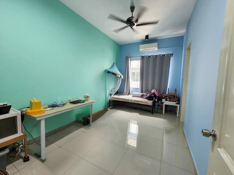 2.5-storey Terraced House for Sale in Bandar Botanic (Klang) - Tabris Wong - Bedroom - PropertyGuru.com.my