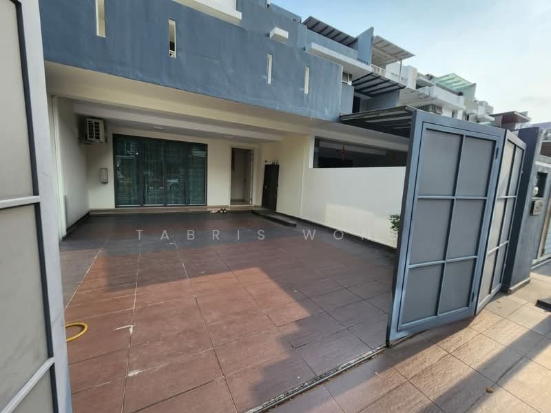 2.5-storey Terraced House for Sale in Bandar Botanic (Klang) - Tabris Wong - Exterior - PropertyGuru.com.my