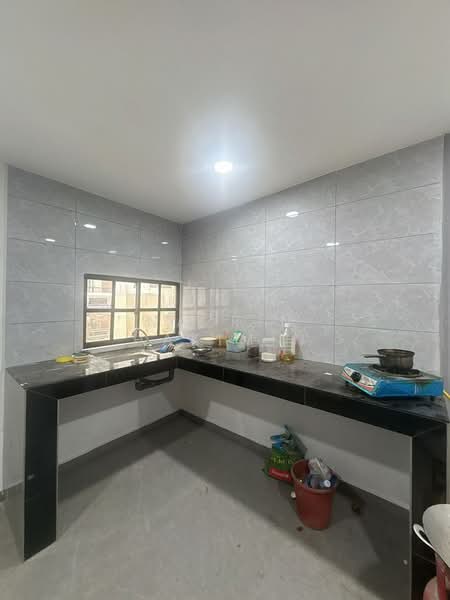 Rumah Teres 2 Tingkat untuk Dijual di Taman Tuanku Ampuan Najihah (Sungai Gadut) - Nazrin Hakimin - Kitchen - PropertyGuru.com.my