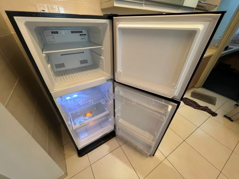 Condominium for Sale at Platinum Lake PV 13 - Ming Ju Li - Kitchen - PropertyGuru.com.my