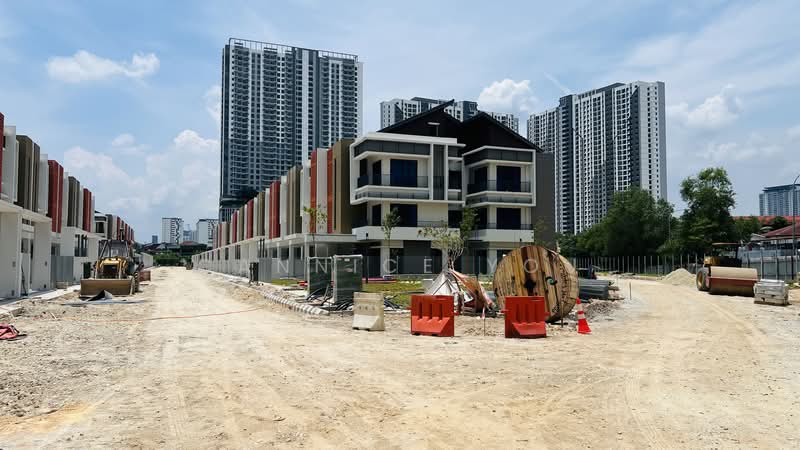 3-storey Terraced House for Sale in Jalan Klang Lama (Old Klang Road) (Kuala Lumpur) - Cannice You - Exterior - PropertyGuru.com.my