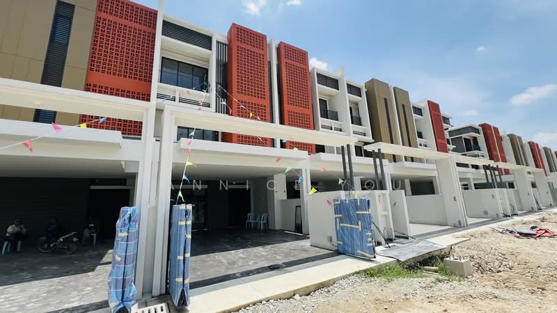 3-storey Terraced House for Sale in Jalan Klang Lama (Old Klang Road) (Kuala Lumpur) - Cannice You - Exterior - PropertyGuru.com.my