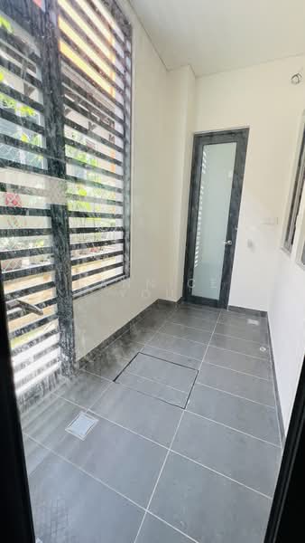 3-storey Terraced House for Sale in Jalan Klang Lama (Old Klang Road) (Kuala Lumpur) - Cannice You - Entrance - PropertyGuru.com.my