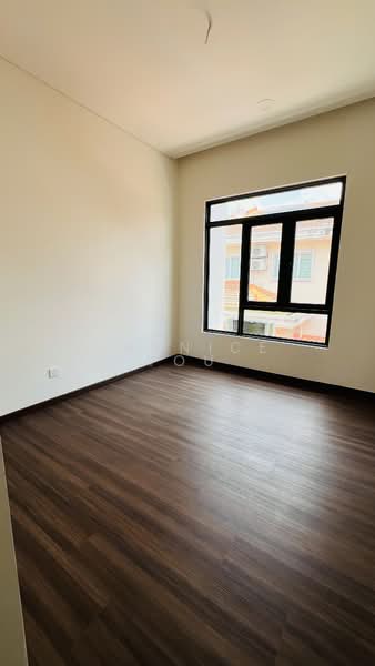 3-storey Terraced House for Sale in Jalan Klang Lama (Old Klang Road) (Kuala Lumpur) - Cannice You - PropertyGuru.com.my