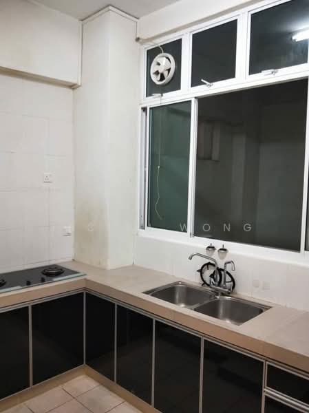 1.5-storey Terraced House for Rent in Taman Pelangi Indah (Ulu Tiram) - Jaclyn Wong - Kitchen - PropertyGuru.com.my